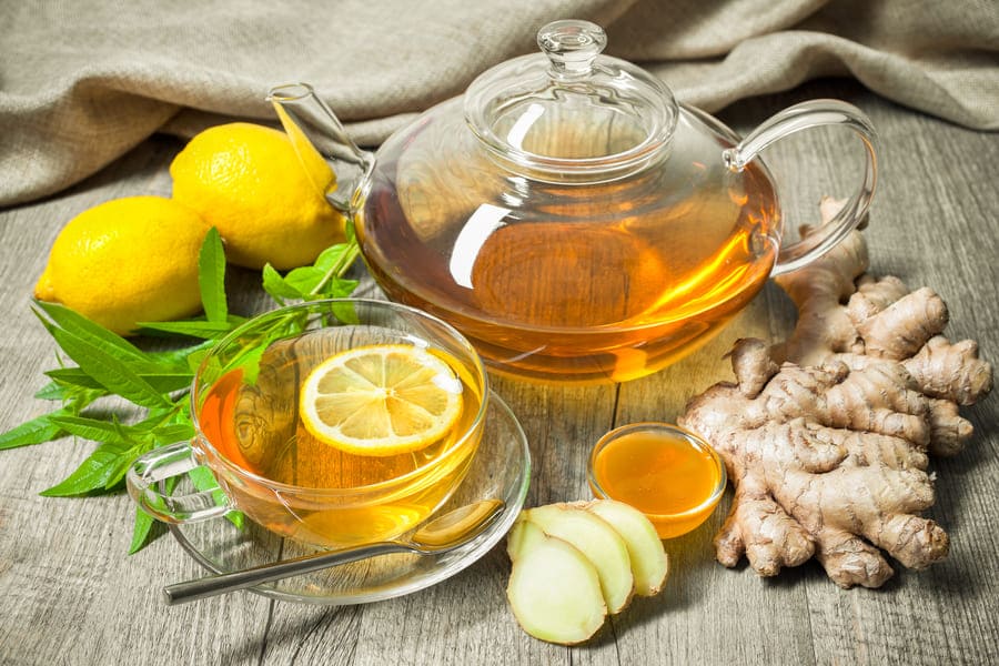 Чай от джинджифил с мед и лимон