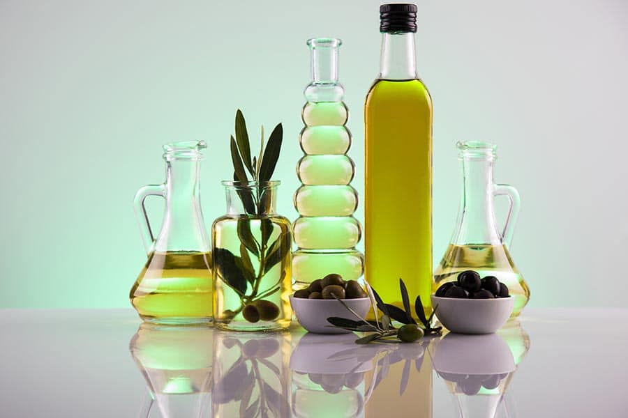 Лекуване със зехтин. Разлика между маслиново масло и зехтин.