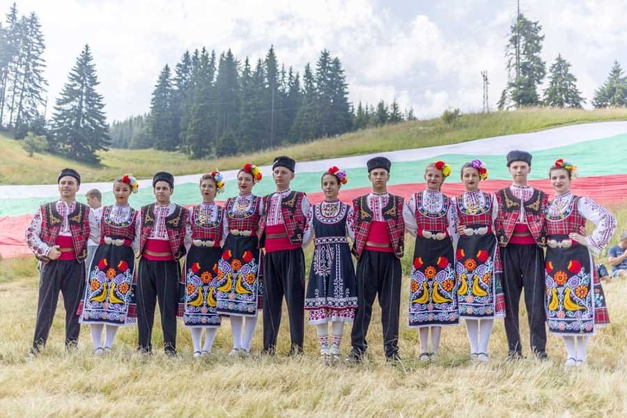 български традиции