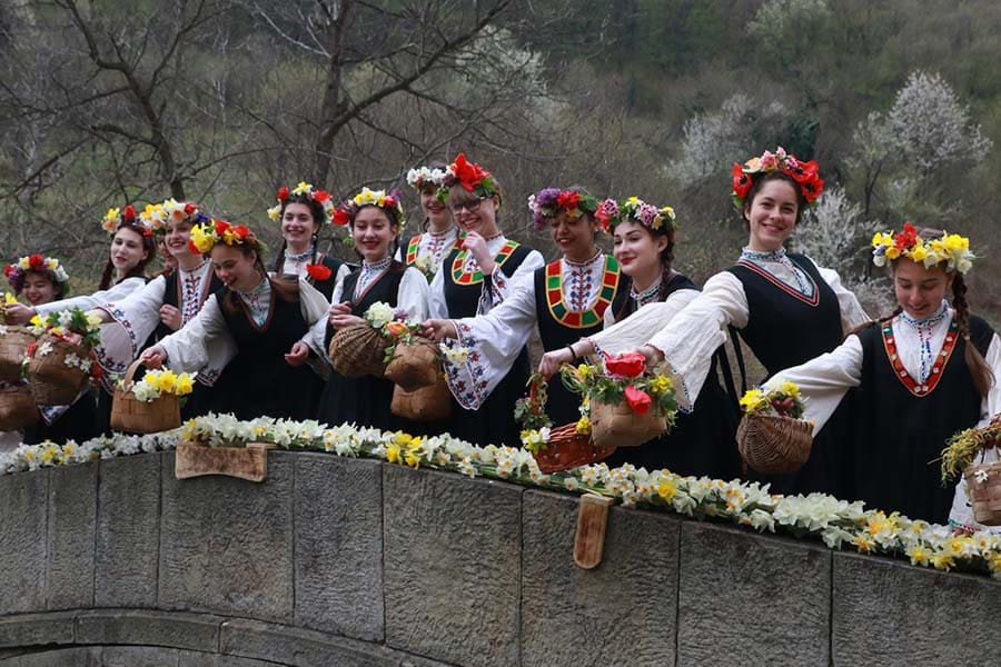 популярни български традиции