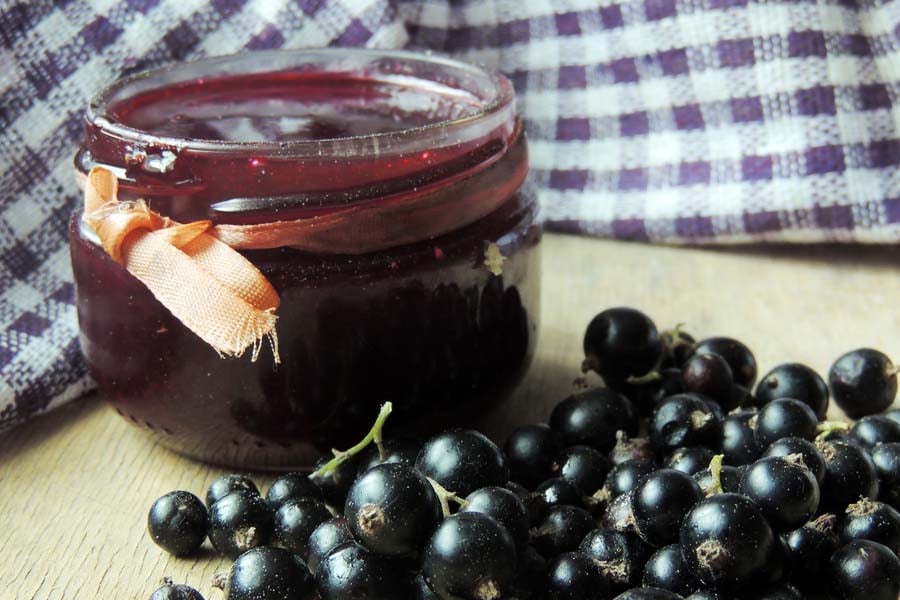 как се прави сладко от касис