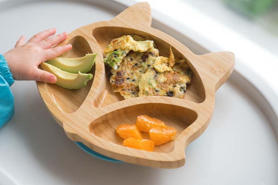 Храните при захранване, водено от бебето.