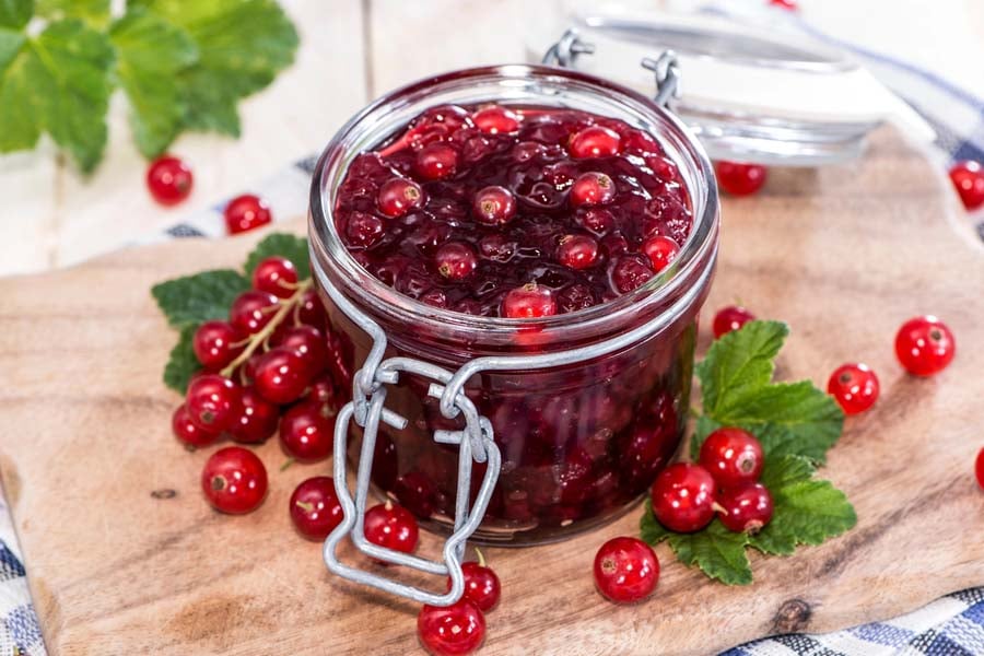 сладко от червен касис