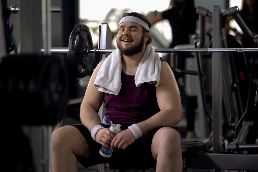 Сигнали за инфаркт, мъж тренира.