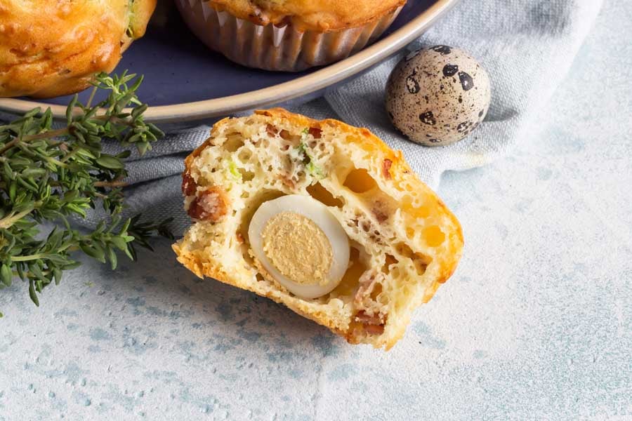 солени мъфини с пъдпъдъчи яйца