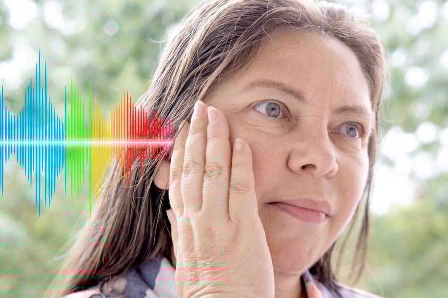 пулсиране в ухото. 