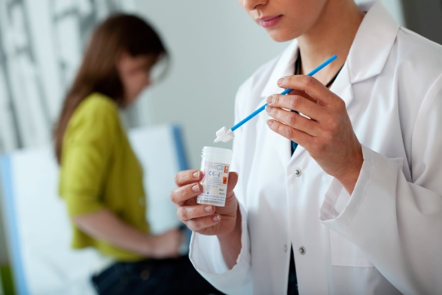 Момиче на гинеколог заради микоплазма