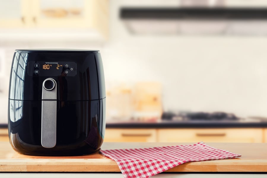 Еър фрайър за пица с бадемово брашно.