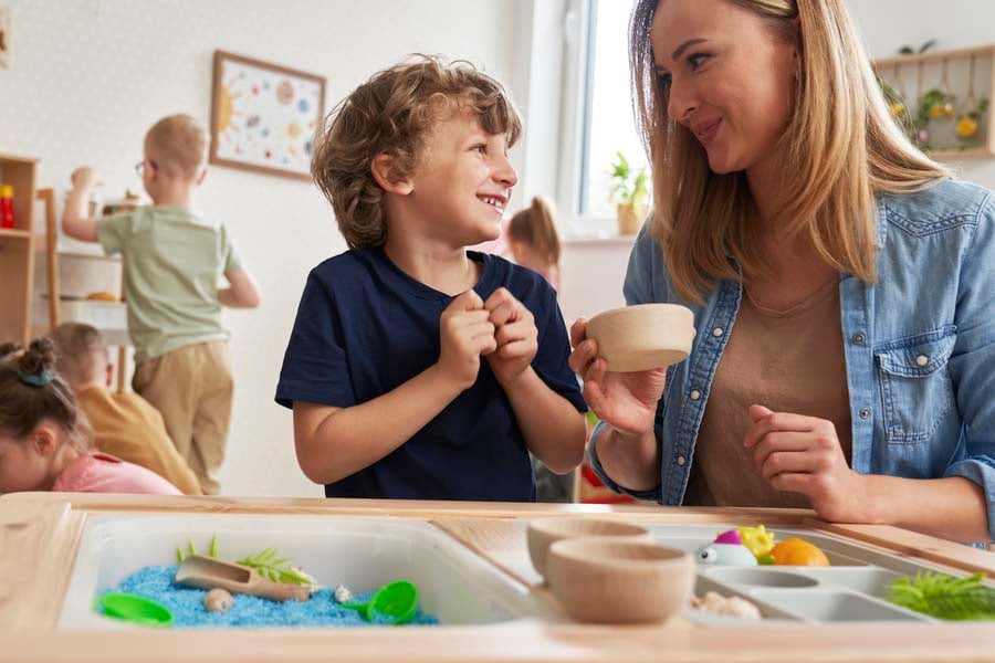 сензорни игри с родител