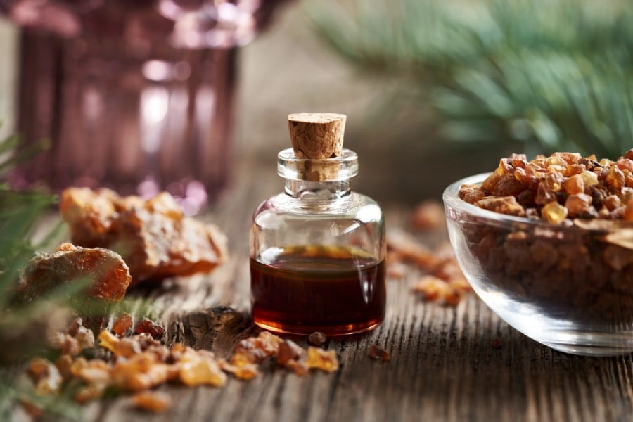 Смирна, етерично масло