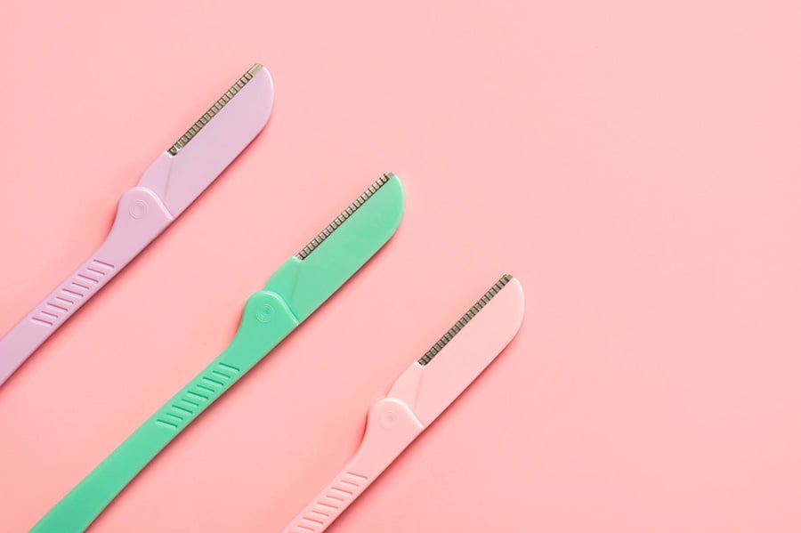 бръснач за дермапланинг