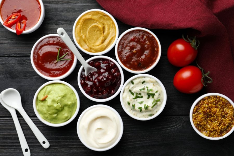 американ стек с гриловани зеленчуци, сосове