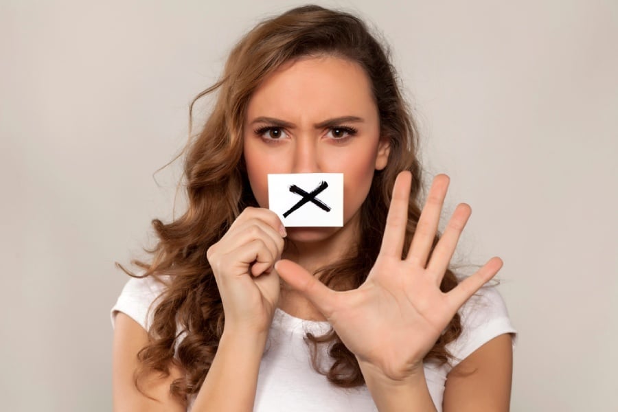 Кататония – какво представлява? 5 Кататония - мутизъм.