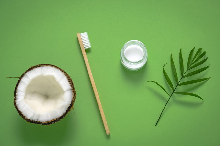 Кокосово масло за уста, oil pulling.