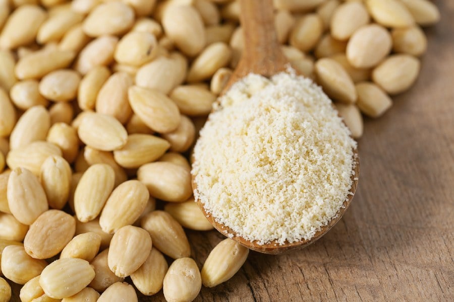 Кето тирамису с бадемово брашно.