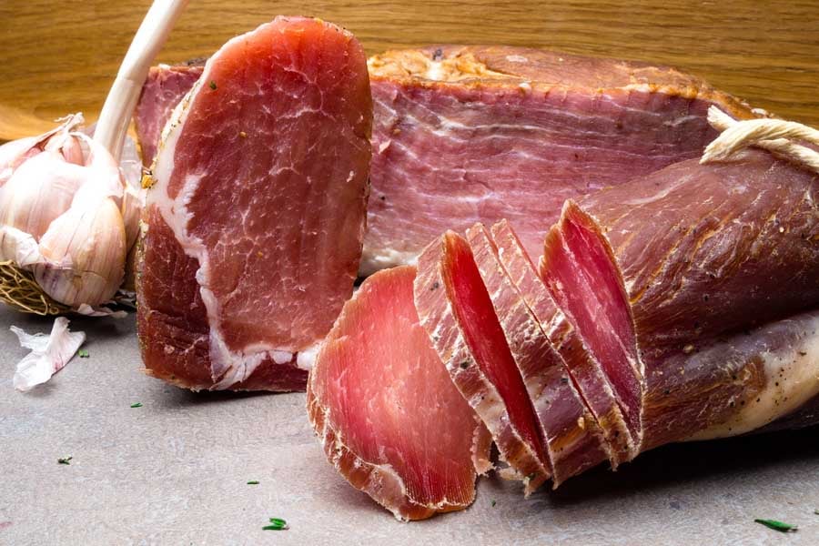 забранени храни при бременост, сушено месо