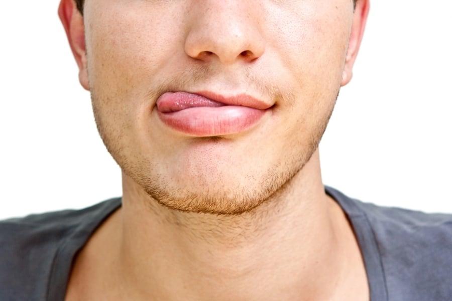 Етап на изтръпване на езика.