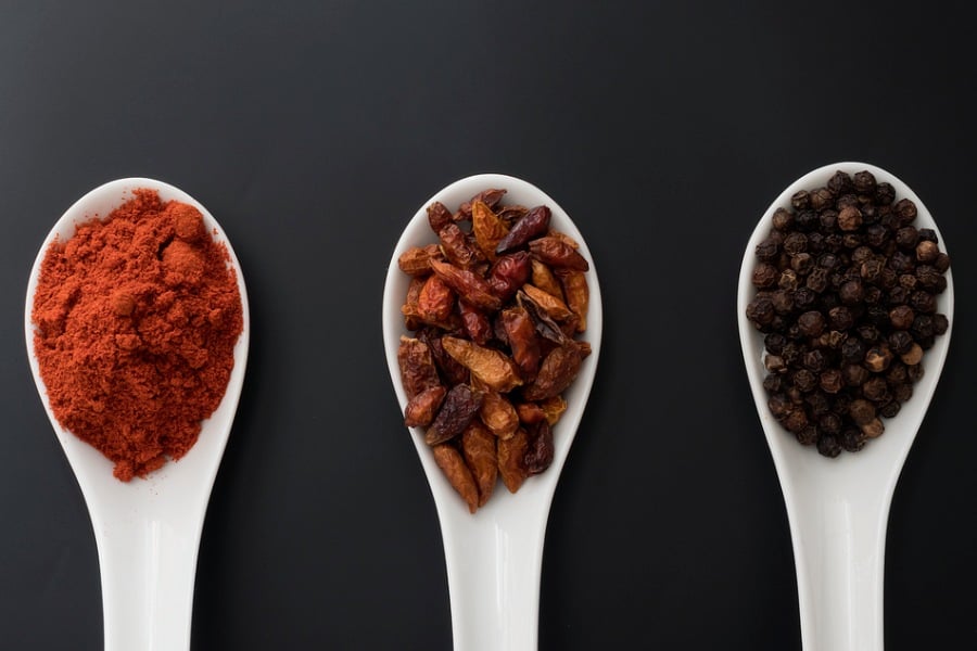 пикантни подправки, които дразнят стомаха