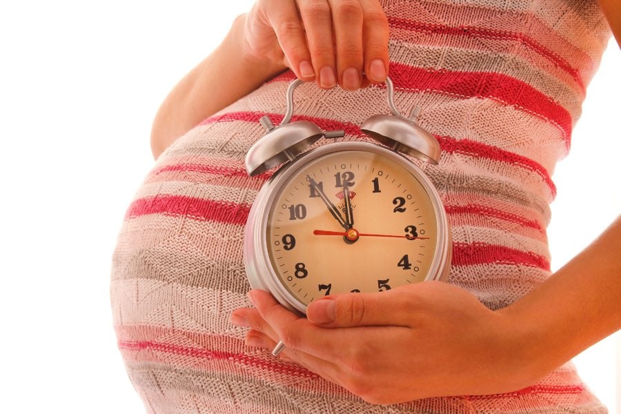 Преносена бременност, жена очаква термина