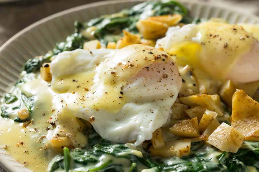 Яйца по креолски с вкусен сос 6 яйца по креолски