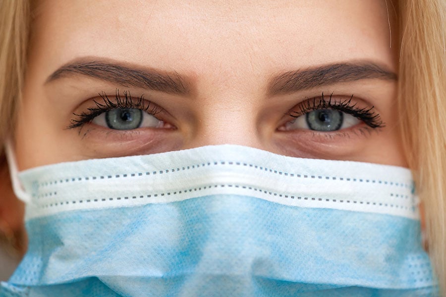 Как влияе мръсният въздух на очите.