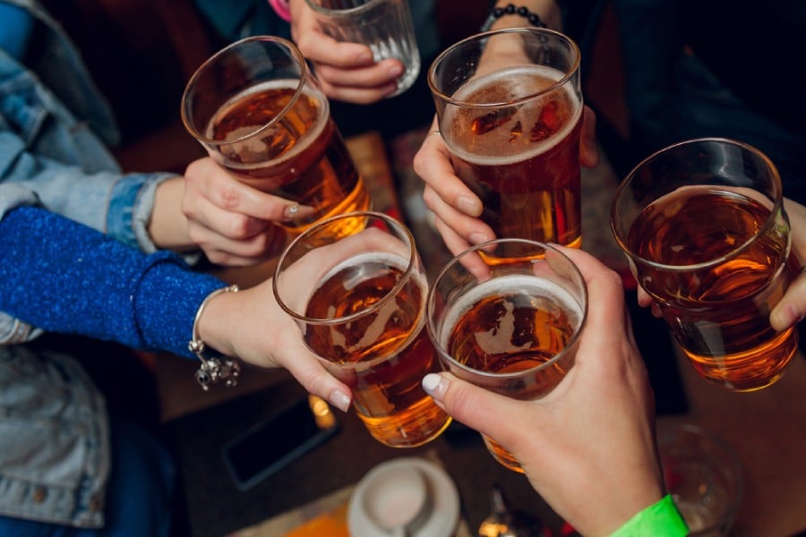 Алкохол и сънят през горещите месеци.