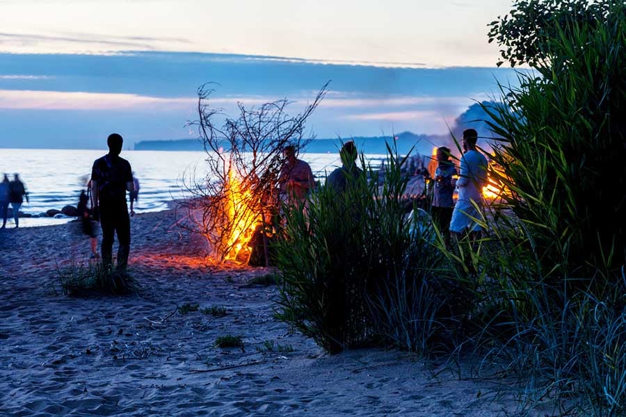 Психология на елементите, плаж, огън.
