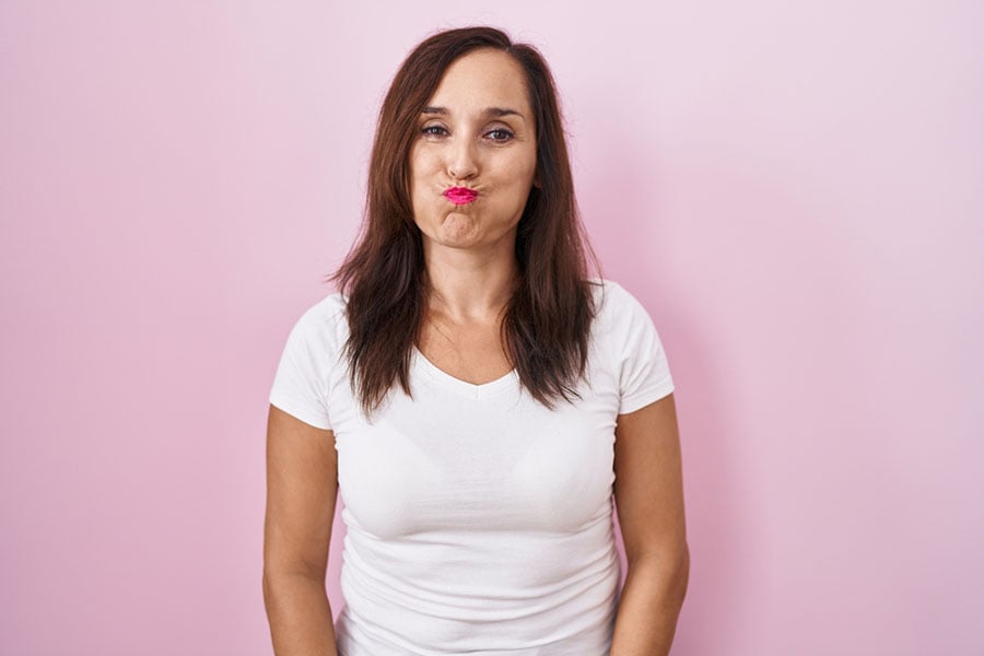 Подуване жена, Задържане на вода