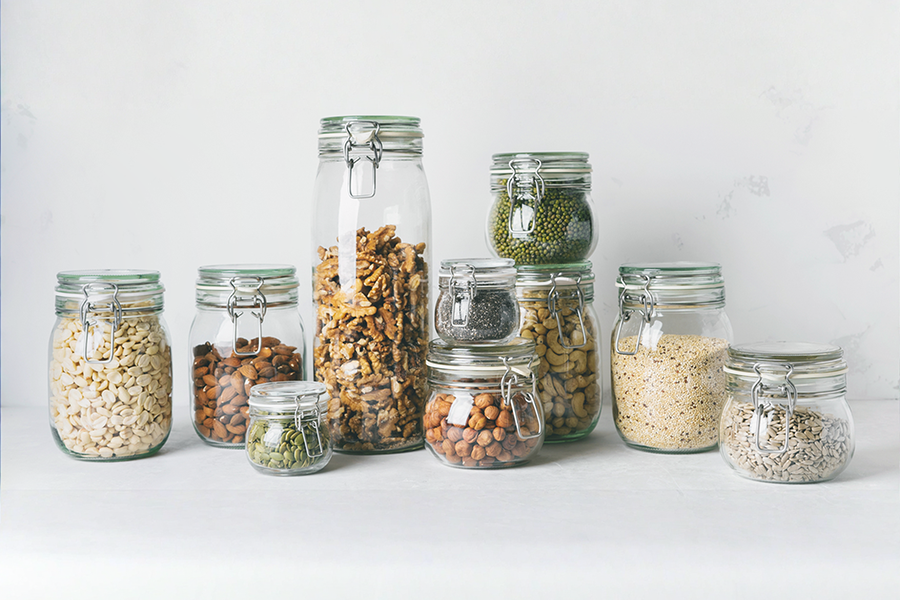 Полезни храни за закуска, семена, ядки.