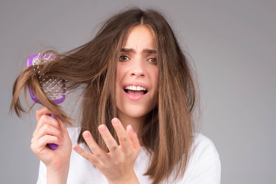 Кератинова терапия - полезна ли е и как действа? 8 Кератинова терапия.