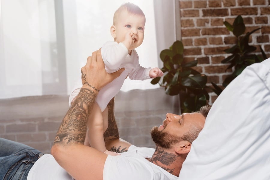 Ролята на бащата в първите дни след раждането 7 Баща и бебе - адаптация