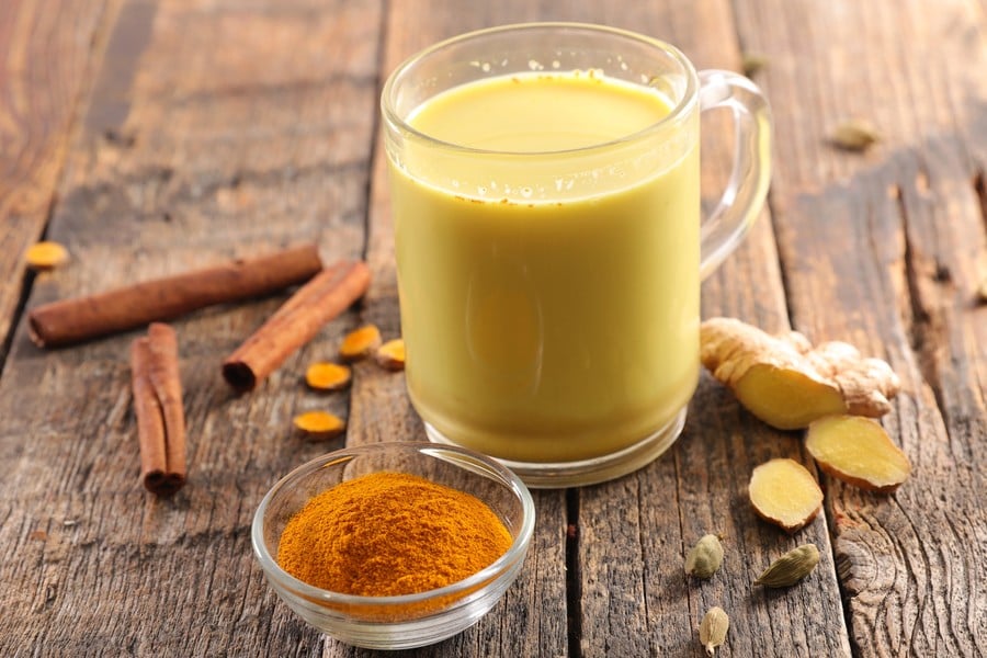 Топ 10 бабини рецепти за раздразнено дебело черво 10 Златно мляко