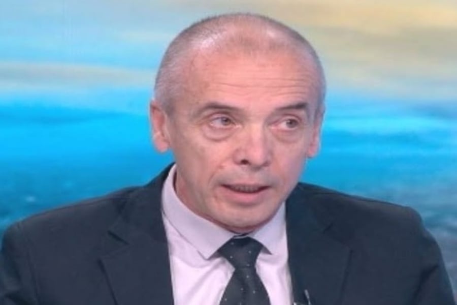 Доц. д-р Атанас Мангъров: При чревни инфекции първата задача е възстановяването на водно-електролитния баланс 9 доц. д-р Атанас Мангъров, вирусни инфекции през лятото