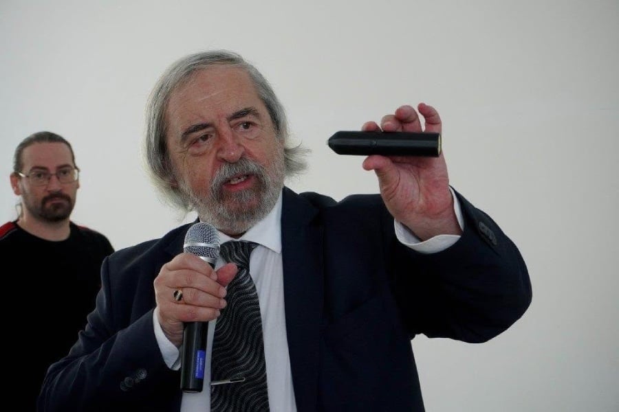 Проф. Лъчезар Аврамов: Биомедицинската фотоника отваря път към дълголетието, а може би и към безсмъртието? 7 Проф. Лъчезар Аврамов